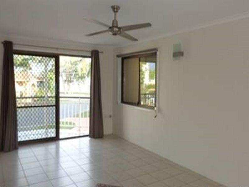 2/20 Winston Drive, Bongaree QLD 4507