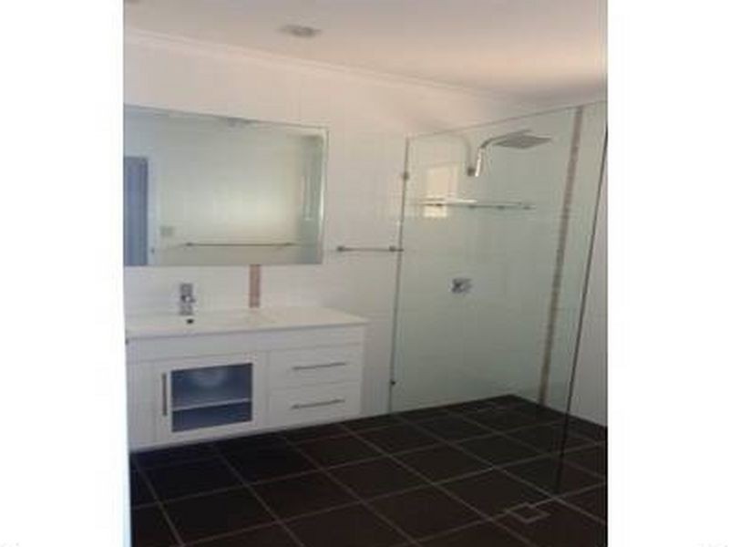2/20 Winston Drive, Bongaree QLD 4507