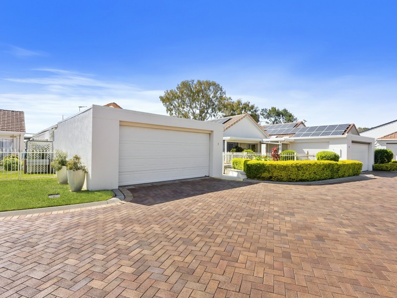 7/18 Spinnaker Drive, Sandstone Point QLD 4511