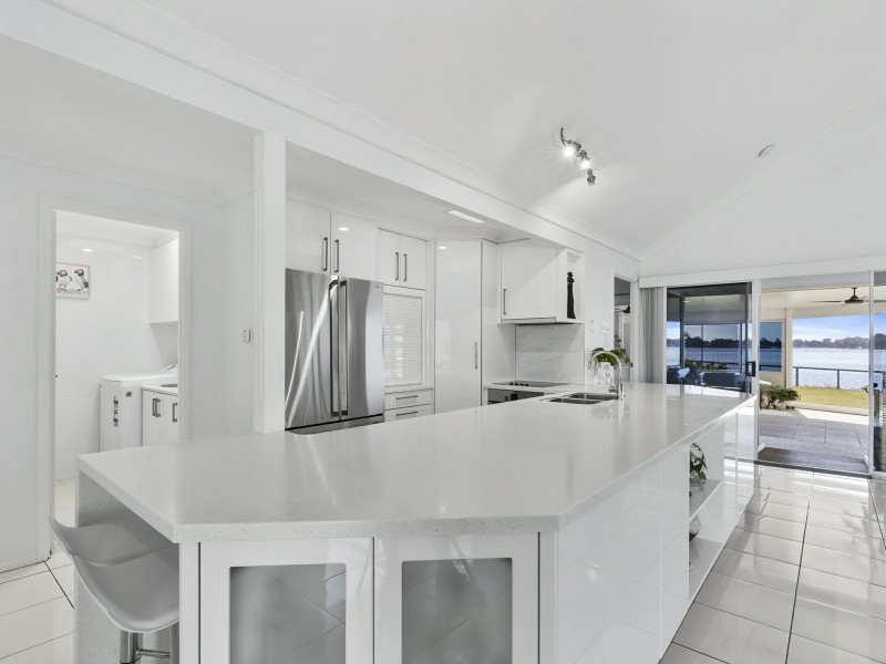 7/18 Spinnaker Drive, Sandstone Point QLD 4511