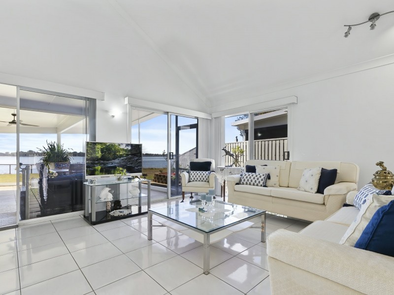 7/18 Spinnaker Drive, Sandstone Point QLD 4511