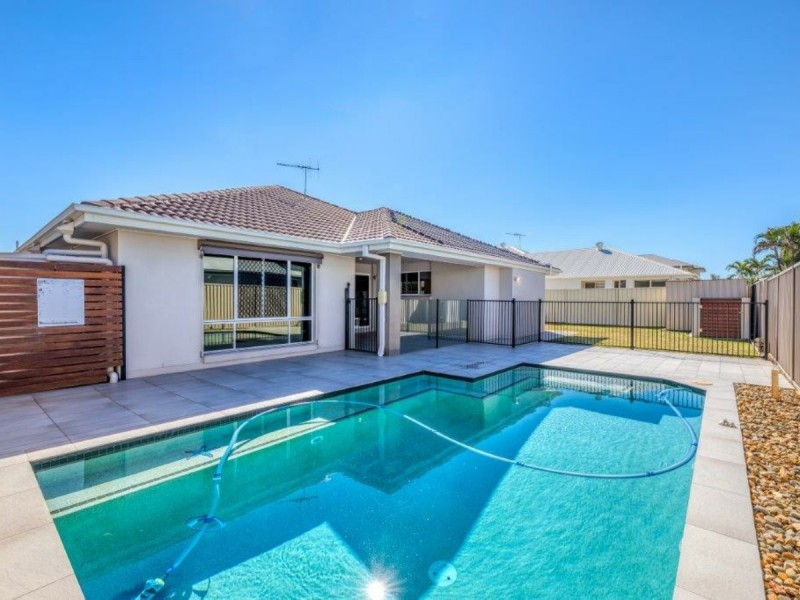 7 Oriole Close, Banksia Beach QLD 4507