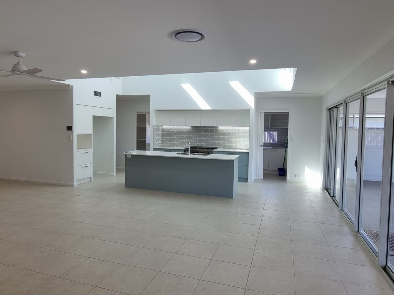 224 Freshwater Drive, Banksia Beach QLD 4507