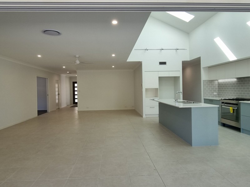 224 Freshwater Drive, Banksia Beach QLD 4507