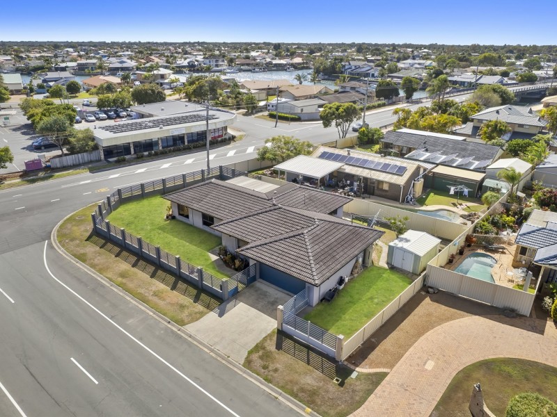 1 Yorkshire Drive, Banksia Beach QLD 4507