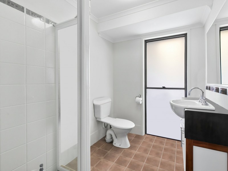 1 Yorkshire Drive, Banksia Beach QLD 4507