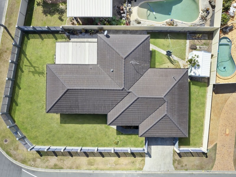 1 Yorkshire Drive, Banksia Beach QLD 4507