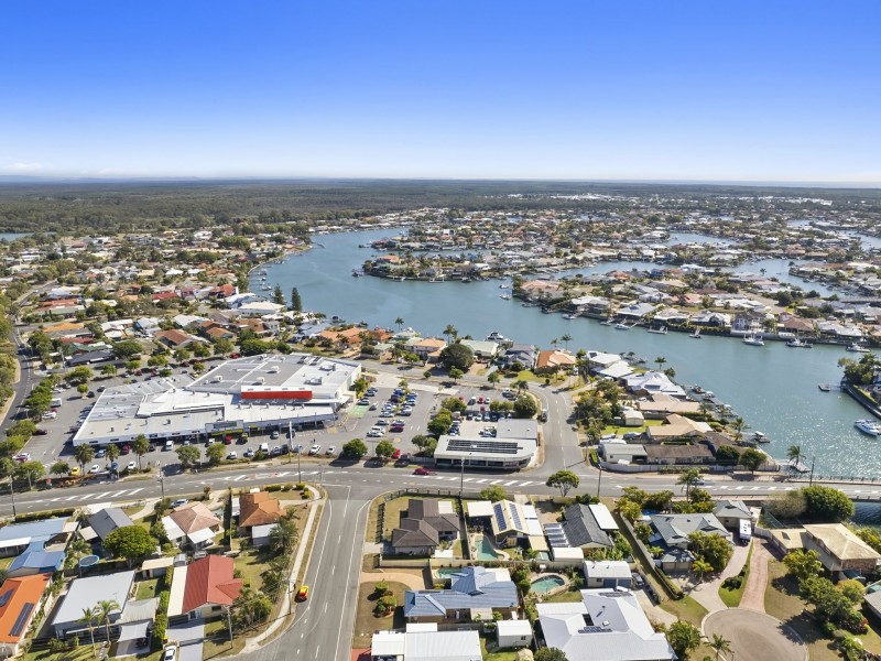 1 Yorkshire Drive, Banksia Beach QLD 4507