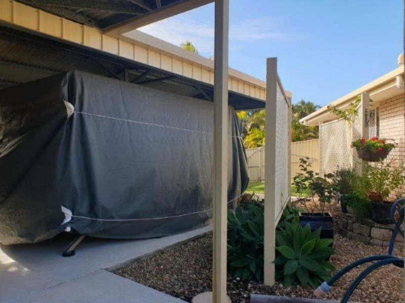 10 Albert Place, Sandstone Point QLD 4511