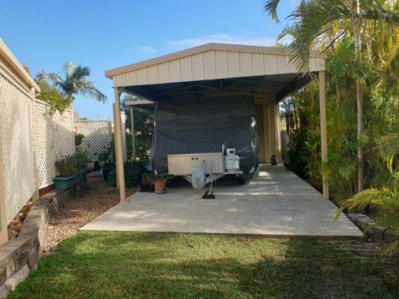 10 Albert Place, Sandstone Point QLD 4511