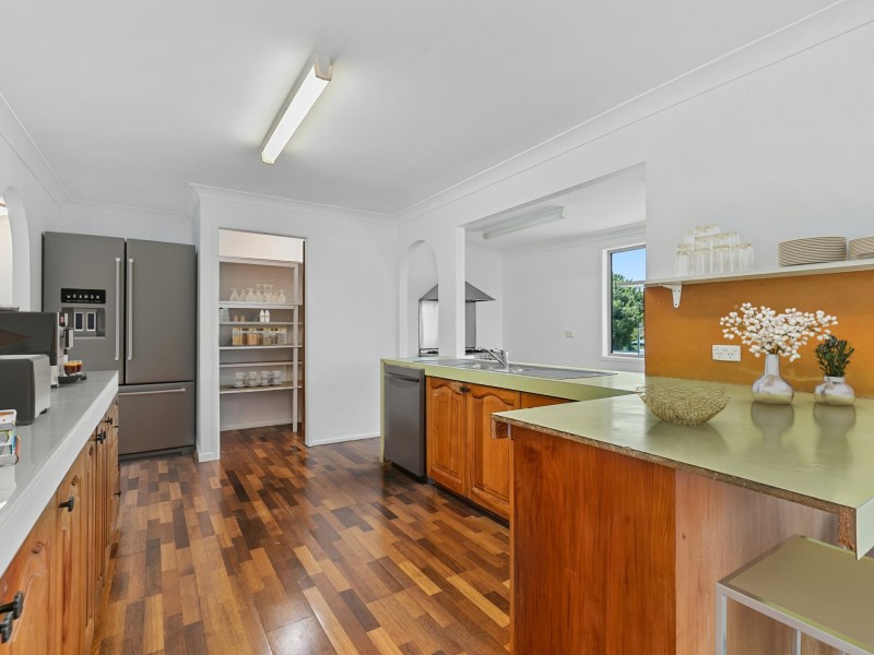 9 Hazell Avenue, Banksia Beach QLD 4507