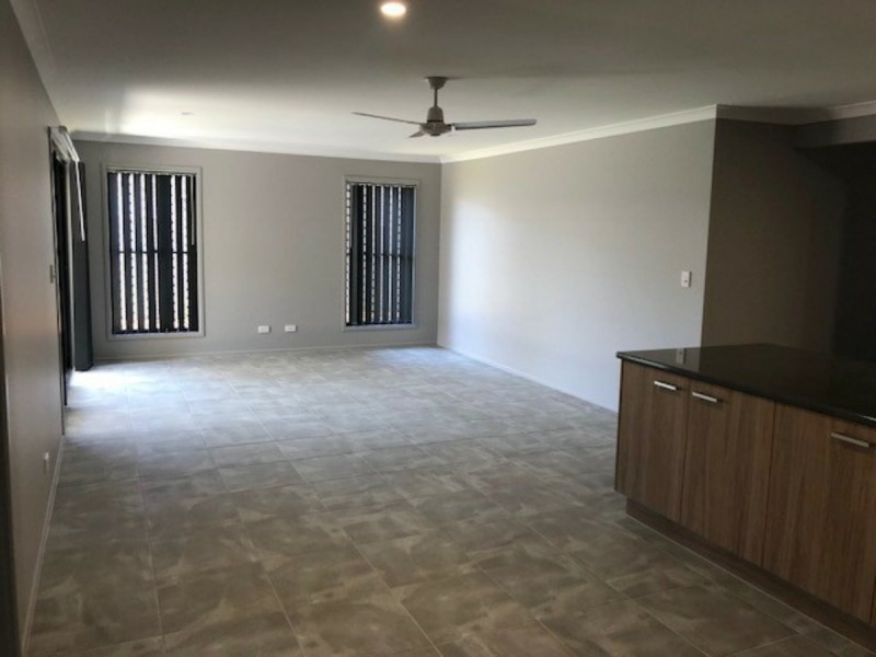 77 Cod Circuit, Bongaree QLD 4507