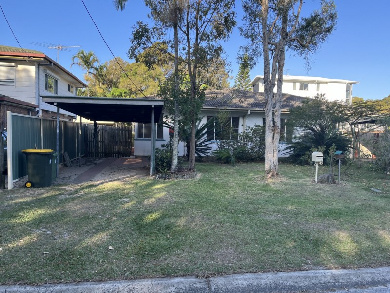 2/3 Bracken Street, Woorim QLD 4507