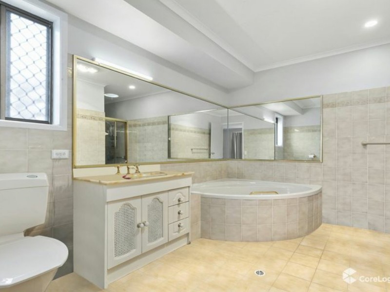 5 Banks Street, Banksia Beach QLD 4507