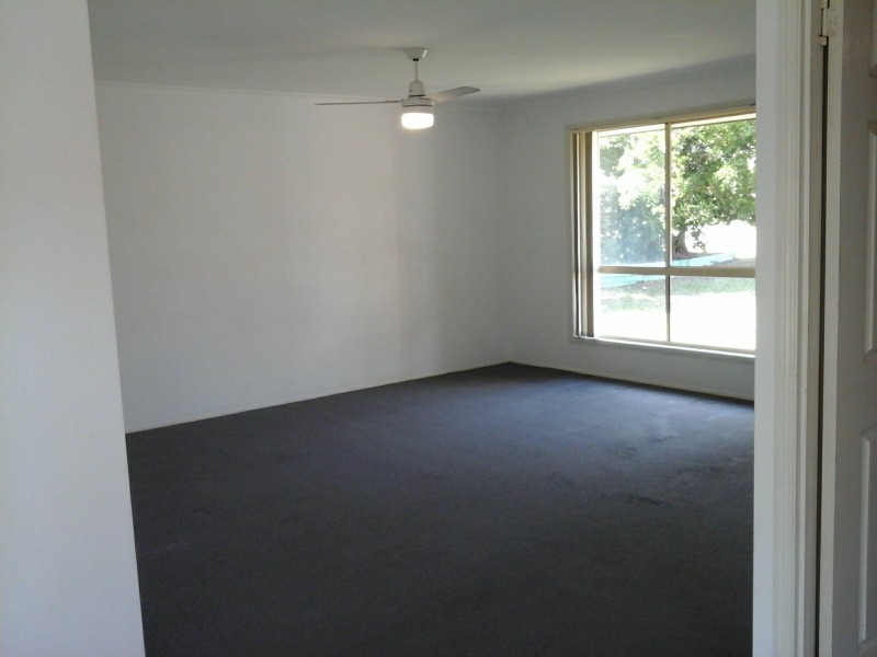 138 Bestmann Road East, Sandstone Point QLD 4511