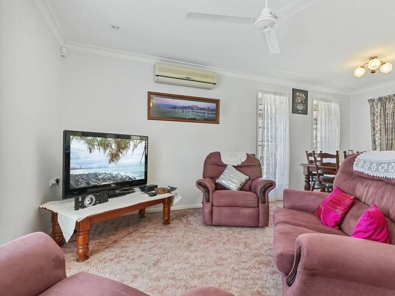 163 Bestmann Road East, Sandstone Point QLD 4511