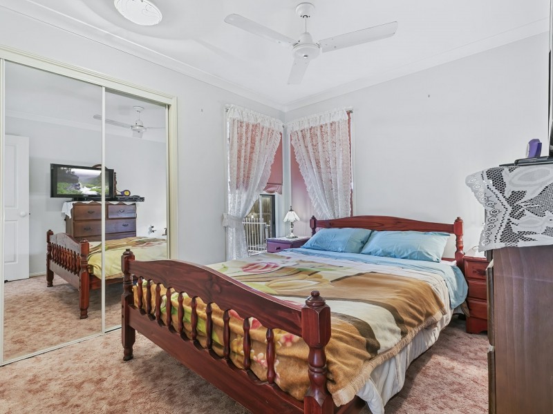163 Bestmann Road East, Sandstone Point QLD 4511