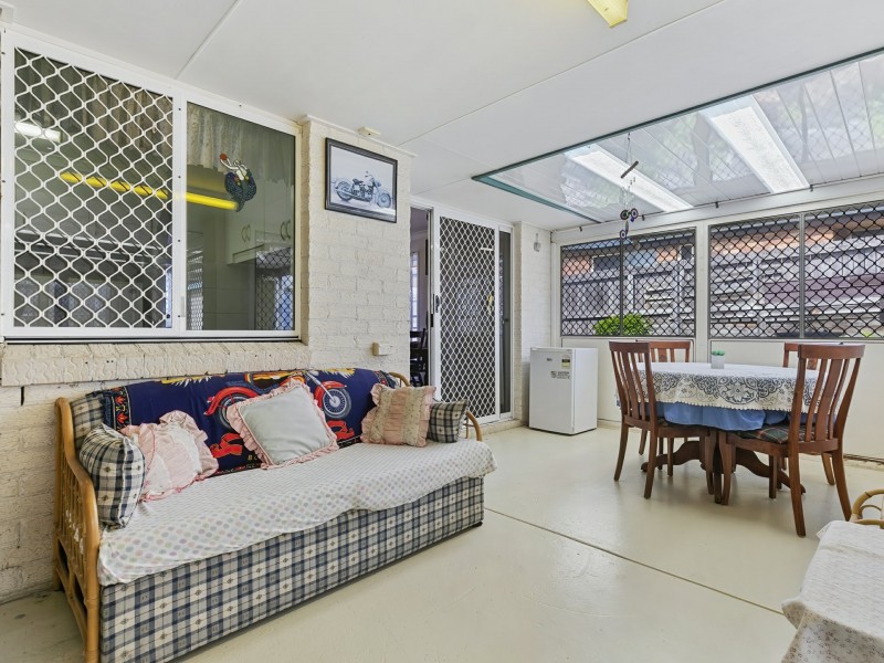 163 Bestmann Road East, Sandstone Point QLD 4511