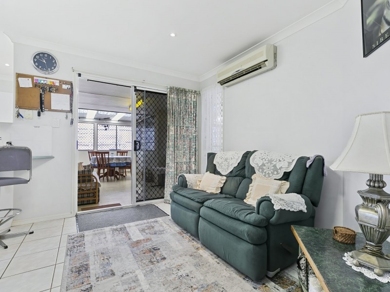 163 Bestmann Road East, Sandstone Point QLD 4511