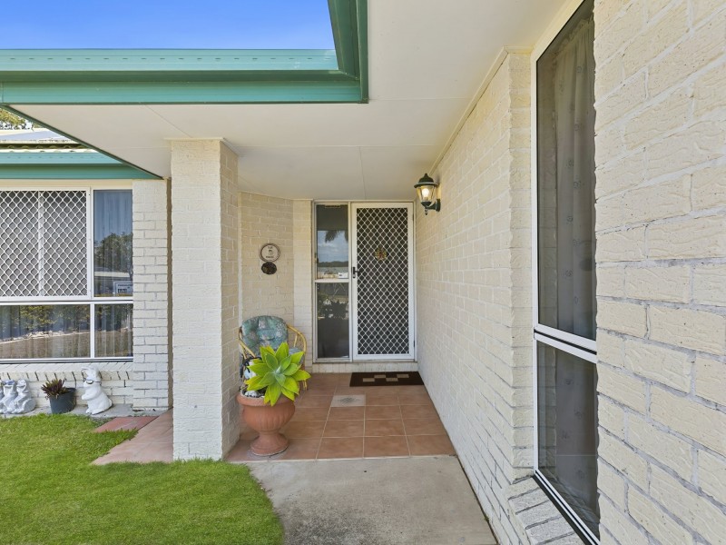163 Bestmann Road East, Sandstone Point QLD 4511