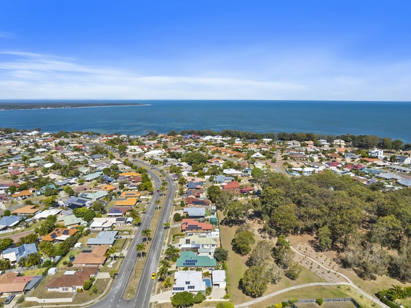 163 Bestmann Road East, Sandstone Point QLD 4511