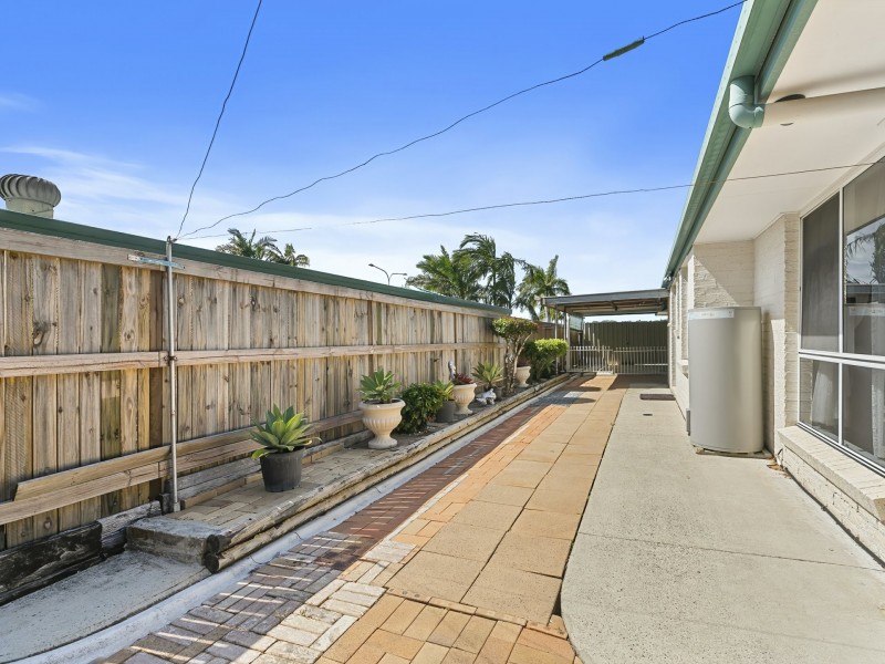 163 Bestmann Road East, Sandstone Point QLD 4511