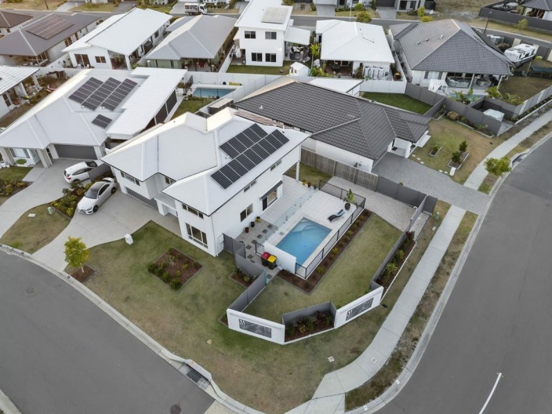 2 Callisia Crescent, Banksia Beach QLD 4507