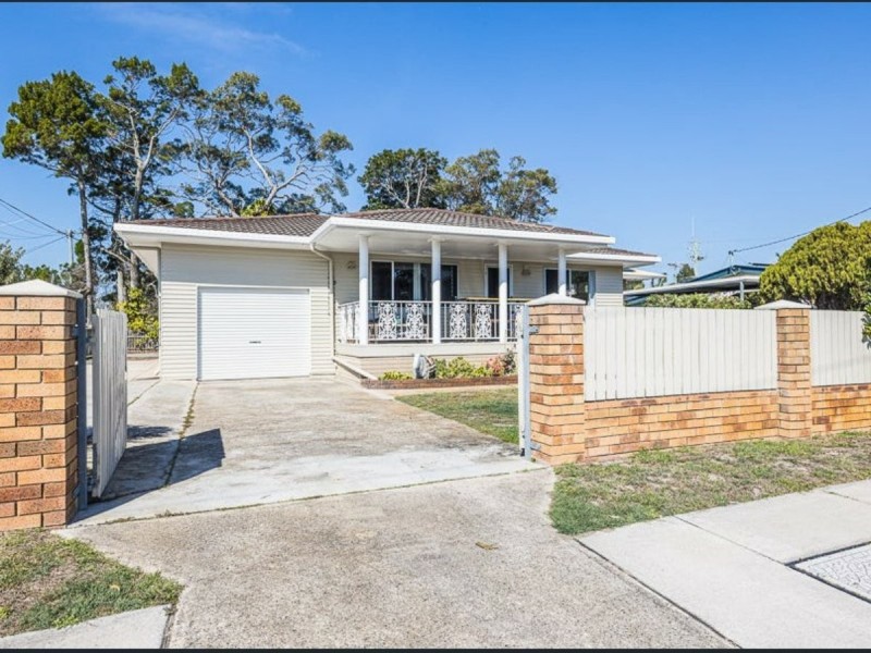 2 Clayton Street, Woorim QLD 4507