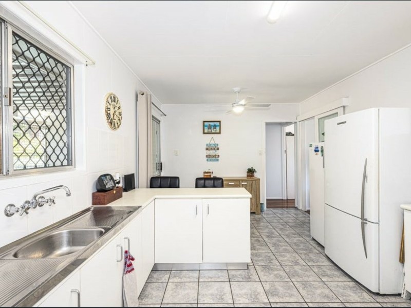 2 Clayton Street, Woorim QLD 4507
