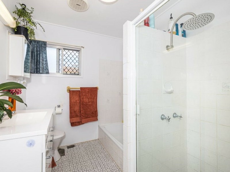2 Clayton Street, Woorim QLD 4507