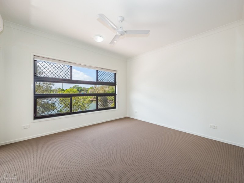 1/4 Kal Ma Kuta Drive, Sandstone Point QLD 4511