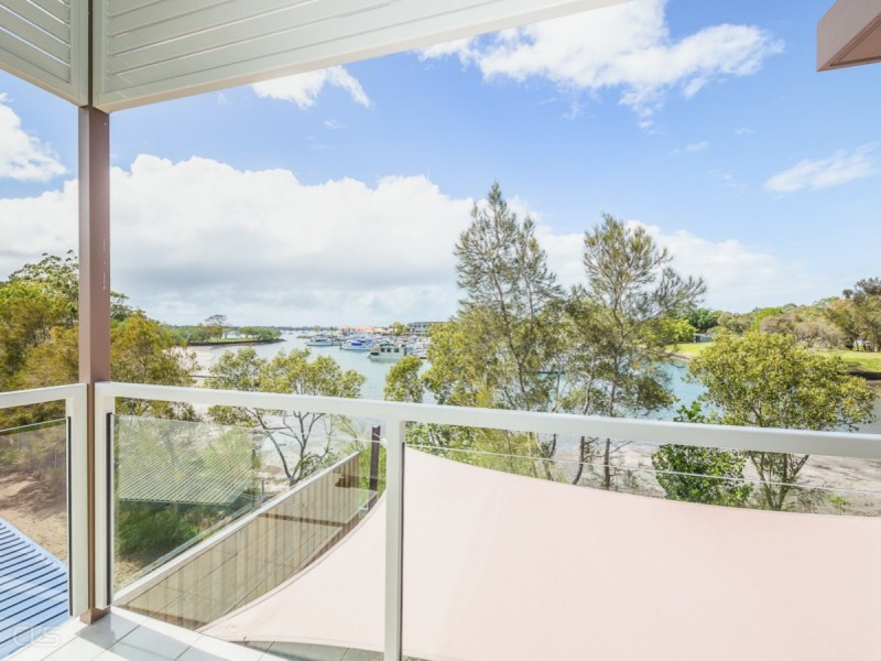 1/4 Kal Ma Kuta Drive, Sandstone Point QLD 4511