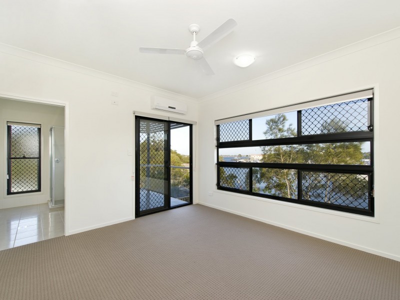 1/4 Kal Ma Kuta Drive, Sandstone Point QLD 4511