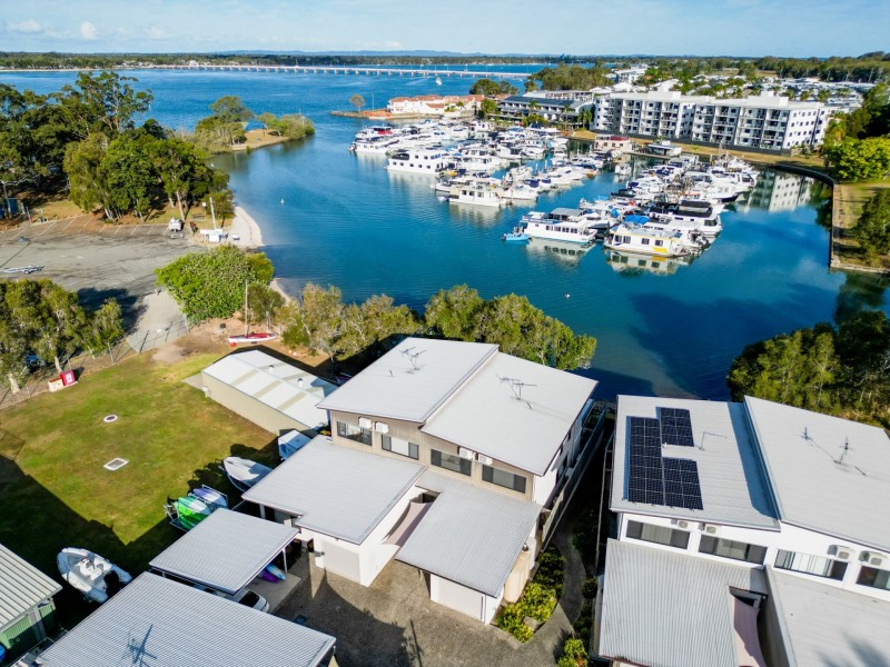 1/4 Kal Ma Kuta Drive, Sandstone Point QLD 4511