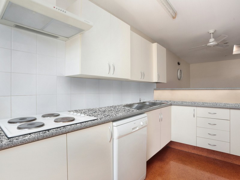 16B/10 Spinnaker Drive, Sandstone Point QLD 4511