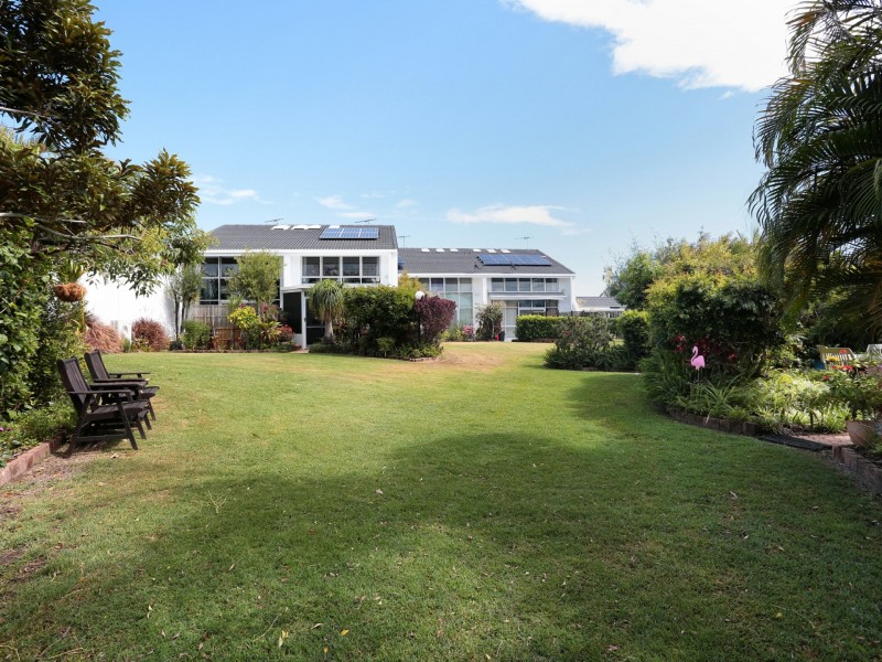 16B/10 Spinnaker Drive, Sandstone Point QLD 4511