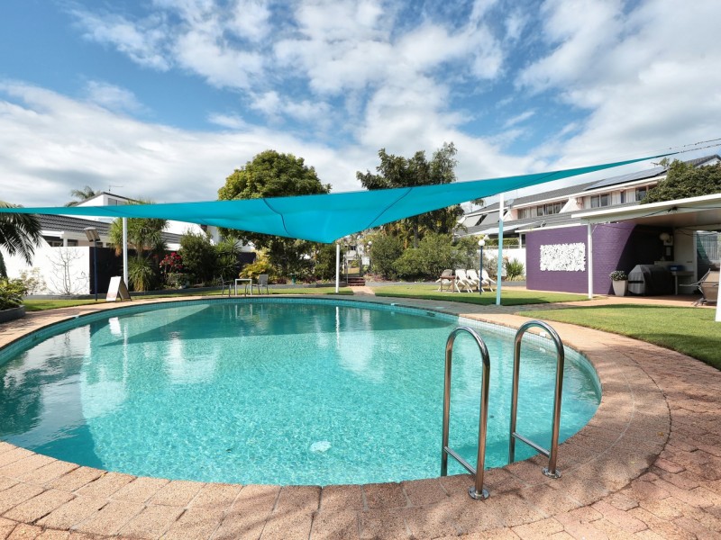 16B/10 Spinnaker Drive, Sandstone Point QLD 4511
