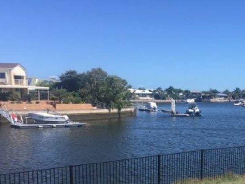 25 Bowsprit Crescent, Banksia Beach QLD 4507