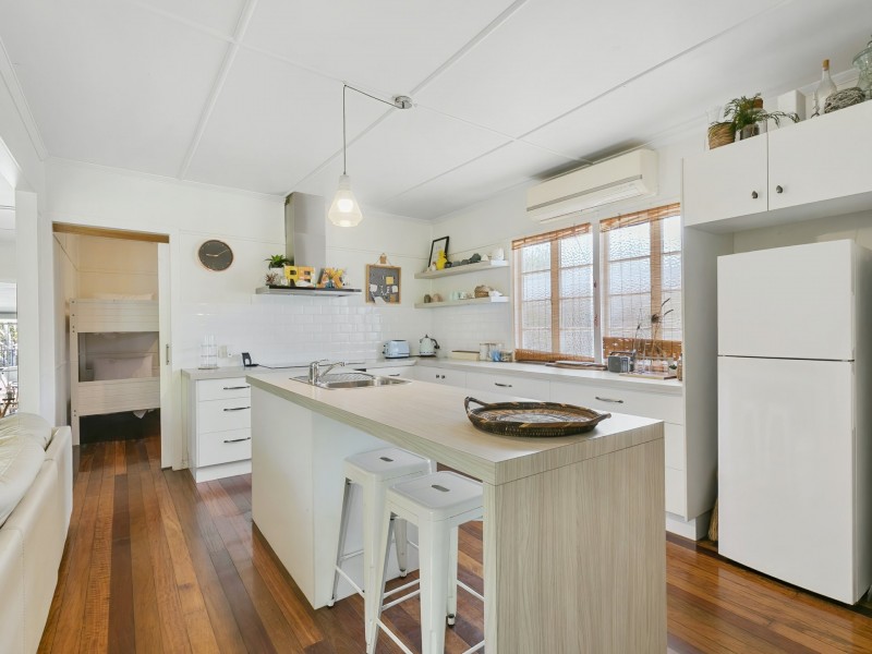 50 North Street, Woorim QLD 4507