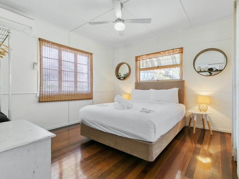 50 North Street, Woorim QLD 4507