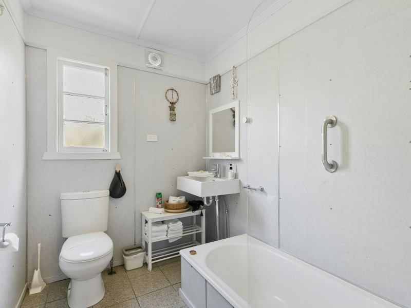 50 North Street, Woorim QLD 4507