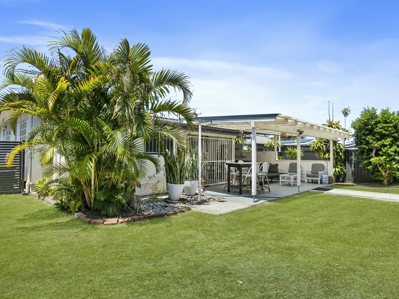 50 North Street, Woorim QLD 4507