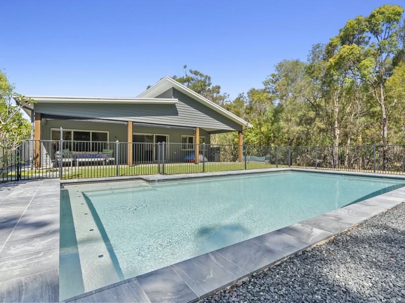 6 Anjanette Street, Woorim QLD 4507