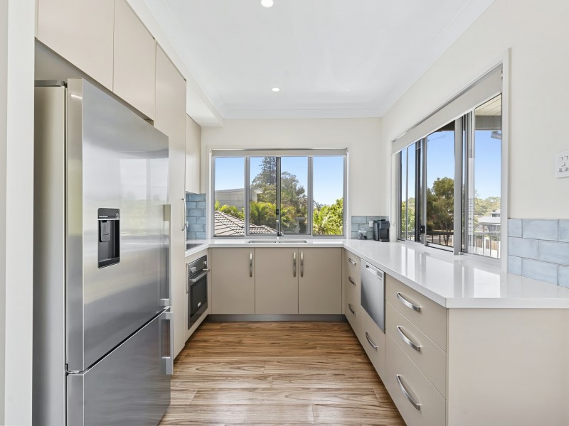 6 Anjanette Street, Woorim QLD 4507