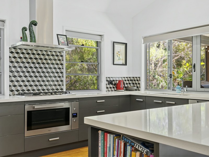 6 Anjanette Street, Woorim QLD 4507