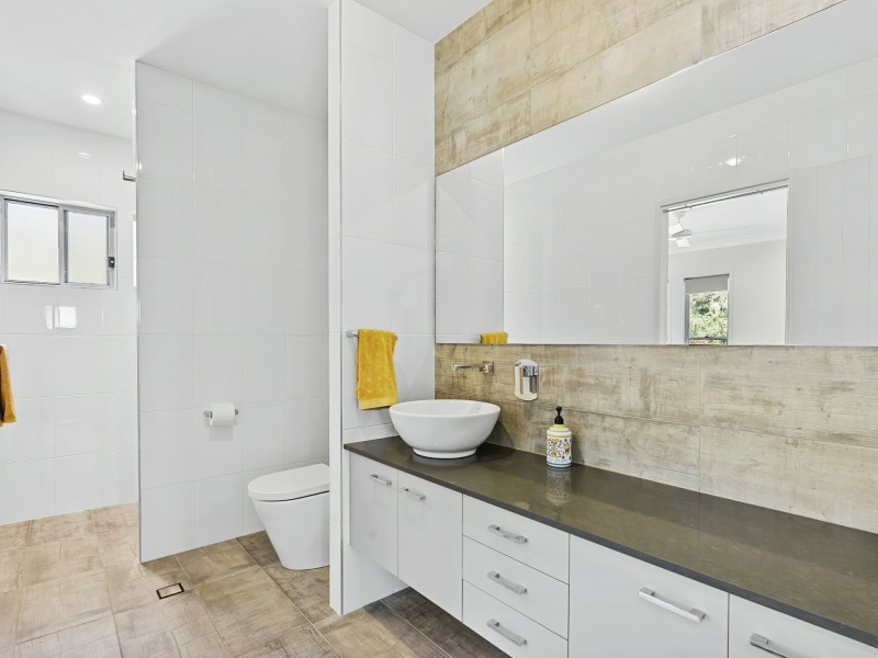 6 Anjanette Street, Woorim QLD 4507