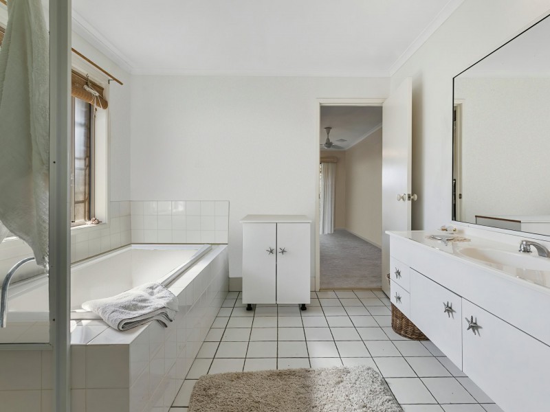 45 Dolphin Drive, Bongaree QLD 4507