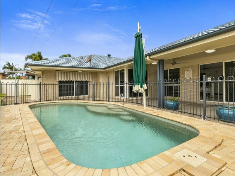 49 Headsail Drive, Banksia Beach QLD 4507