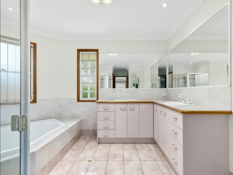 49 Headsail Drive, Banksia Beach QLD 4507