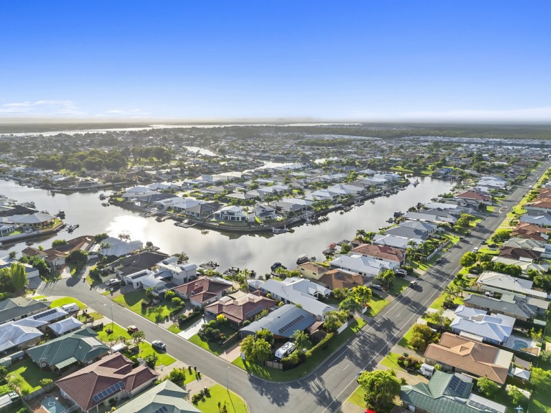 2 Tamala Court, Bongaree QLD 4507